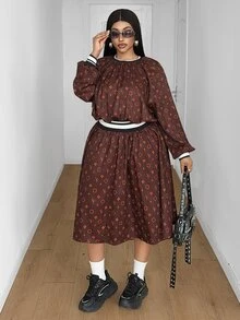 Maweii Plus Size Women's Brown Vintage All-Over Logo Print New Fashion Round Neck Long Sleeve Mid-Length Commuter Dress - Multicolor - View 5
