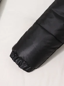 SHEIN 青少年女孩黑色亮面立領盤扣短款棉襖外套，經典立領設計，前襟配復古中式盤扣與內層拉鍊，短版修飾腰線顯高顯瘦，寬鬆長袖，百搭日常通勤棉襖 - 黑色 - 查看 8