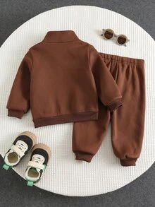 SHEIN 中性嬰兒男孩/女孩，嬰兒男孩2件組秋冬抓絨內裡加厚休閒可愛立領運動衫套裝，嬰兒冬季套裝，運動服，慢跑褲 - 棕色 - 查看 2