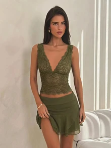 SHEIN ICON 夏季 Y2K 女款性感優雅黑色蕾絲拼接上衣，休閒百搭，適合夜店外出與日常穿著 - 軍綠色 - 查看 3
