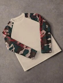 Manfinity Roghcode Men's Camo Contrast Raglan Sleeve American Street Style T-Shirt, Vacation Holiday Goth Autumn - Khaki - View 5