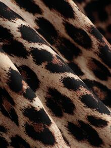 Franclia Sexy Leopard Print Plus Size Mini Skirt, High Waist Side Ruched Asymmetrical Slit Lash Lace Bodycon Skirt, Leopard Print Plus Size Skirt - Brown - View 3
