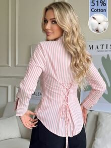 SHEIN EZwear 100%純棉粉色女款休閒百搭修身長袖襯衫，前扣鈕扣、後腰繫帶，適合四季穿著，學院風返校校園穿搭社團服飾，青春休閒風，商務女性辦公室低調老錢風優雅高端通勤機場造型 - 淺粉色 - 查看 8