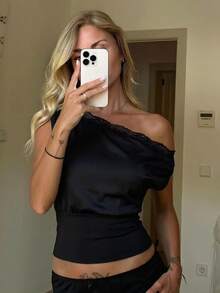 SHEIN SXY 黑色優雅蕾絲拼接單肩領口上衣 - 黑色 - 查看 4