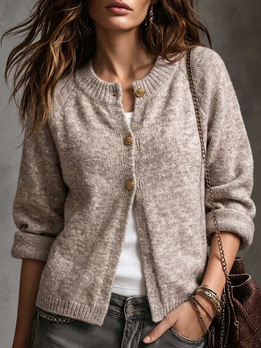 SHEIN كارديجان نسائي قصير محبوك بأسلوب فرنسي فضفاض للخريف/الشتاء، بياقة دائرية وثلاثة أزرار وأكمام طويلة منفوخة، كنزة صوفية طبقات مناسبة للتنقل اليومي والمواعدة والمناسبات الأخرى - كاكي - مشاهدة 1