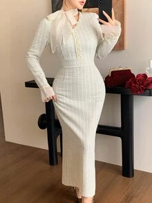 DAZY 秋季 V 領白色羅紋針織蝴蝶結領口修身收腰優雅法式女款中長洋裝，適合約會、早午餐、茶會、通勤 - 杏色 - 查看 7