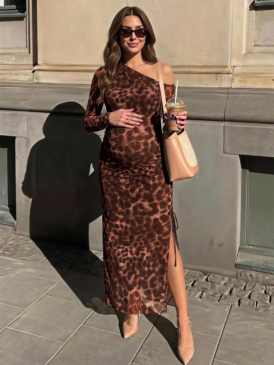 SHEIN فستان حمل بكتف غير متماثل وطبعة نمر وأكمام طويلة وفتحة جانبية عند الحافة - بني - مشاهدة 1
