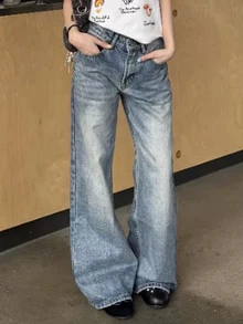 Dazy Tall Women's Star Decor Street Casual Straight Leg Jeans - Light Wash - View 2