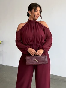Firerie جمبسوت موضة بأكمام طويلة وأكتاف مكشوفة وساق واسعة بلون موحد للمقاسات الكبيرة - أحمر بنفسجي - مشاهدة 6