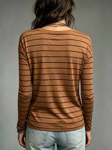 Linhara CURVE 女款休閒短袖V領條紋上衣，適合派對、約會、婚禮季、上班、商務休閒、聖誕節、畢業季、返校季 - 黑色 - 查看 2