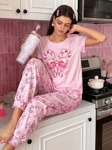 SweetSlumber طقم بيجامة نسائي بطبعة فيونكة، توب بأكمام قصيرة وبنطلون طويل من الحرير الحليبي - وردي - مشاهدة 4