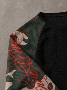 Manfinity Roghcode 男士迷彩對比色插肩袖美式街頭風哥德風T恤 - 黑色 - 查看 4