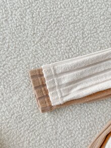 SHEIN 2件組女嬰杏色+卡其色圓領長袖毛絨針織羅紋荷葉袖荷葉邊3D花朵收腰A字短洋裝，休閒可愛時尚優雅韓系復古風，適合秋冬日常穿著、旅行、度假、派對及各種場合 - 彩色 - 查看 8