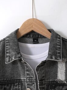 SHEIN Cool Cool Boy 時尚破洞噴染水洗牛仔夾克與修身舒適牛仔褲 2 件套，街頭復古百搭通勤休閒日常男童套裝，四季適用，撕裂破壞風 - 淺灰色 - 查看 7
