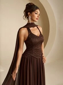 Coutiva Gaun Malam Wanita Warna Polos Berlipit Elegan yang Mempertegas Pinggang - Coffee Brown - View 11