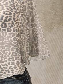 SHEIN ICON Casual Minimalist Sexy Asymmetrical Shoulder Washed White Grey Leopard Print Plus Size Mesh Women's Top - Multicolor - View 4