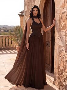 Coutiva Gaun Malam Wanita Warna Polos Berlipit Elegan yang Mempertegas Pinggang - Coffee Brown - View 1