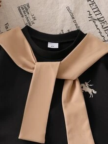 SHEIN Elladie kids 女童 2 件組春夏/秋冬套裝，長袖水手領衛衣 + 百褶裙套裝，馬刺繡，學院風，學校 7 歲生日制服 - 卡其色 - 查看 5