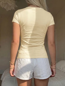 CovetEZ 休閒極簡性感露肩 95%杏色純棉短袖T恤，適合春夏季節，春夏服飾搭配 - 杏色 - 查看 2