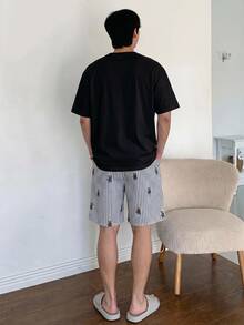 DAZY 夏季印花 T 恤與條紋短褲男士居家休閒套裝 - 黑色 - 查看 2