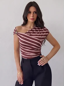 Firerie 女款保守風春夏新款極簡優雅日常通勤 T-shirt，不對稱露肩交叉裹身設計，金屬飾邊裝飾，收腰抓皺白色修身顯瘦上衣 - 粉色 - 查看 4