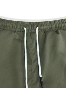 Manfinity CasualCool 男士成熟休閒黑色多口袋工裝束口休閒褲 - 軍綠色 - 查看 5