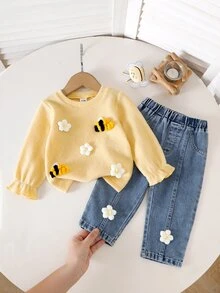 SHEIN Playful Pals 2件組幼兒女嬰衛衣牛仔長褲套裝，甜美黃藍色蜜蜂花朵拼接設計，長袖圓領，派對秋季假期穿搭 - 黃色 - 查看 1