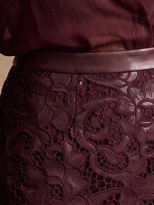 MOTF PREMIUM AUTUMN/WINTER PU FAUX LEATHER EMBROIDERED SHORT SKIRT - Coffee Brown - View 2