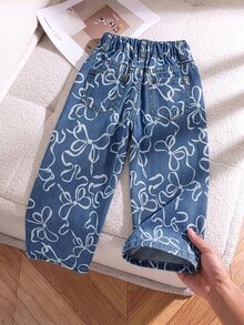 SHEIN Genkimix Kids 少女休閒寬鬆印花蝴蝶結寬腿牛仔褲，復古風滿版蝴蝶結寬褲，適合日常校服、學校、外出、度假穿搭必備 - 中等水洗藍 - 查看 2