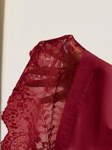 SHEIN EZwear 女款圓領素色蕾絲拼接時尚休閒T恤 - 酒紅色 - 查看 3
