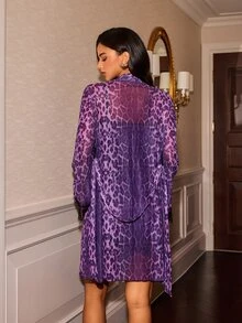 Slumberist 2pcs Women's Leopard Print Lace Patchwork Long Sleeve Robe + Sexy Waist-Exposing Cami Nightgown Sleepwear Set - Purple - View 2