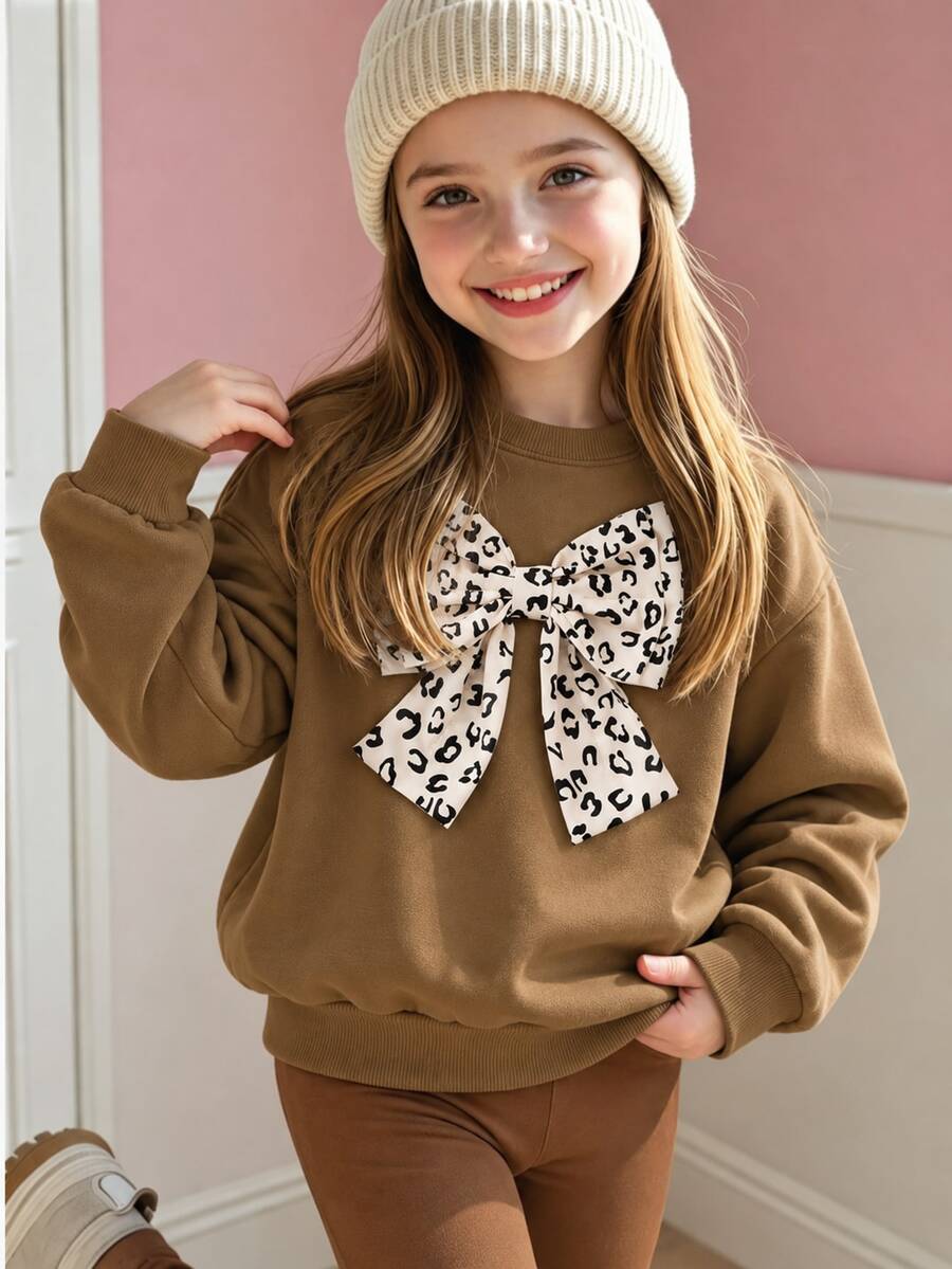 SHEIN Genkimix Kids 女童秋冬保暖抓絨衛衣 豹紋大蝴蝶結裝飾 休閒套頭衫 - 棕色 - 查看 1