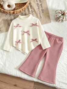 SHEIN Playful Pals 嬰兒女童秋冬休閒T恤套裝，設計感不對稱套頭高領灰粉色蝴蝶結裝飾米白色針織面料長袖T恤上衣，搭配灰粉色休閒喇叭褲，2件套，適合春夏秋冬，可愛童趣簡約舒適，適合外出、度假與派對穿著 - 彩色 - 查看 3