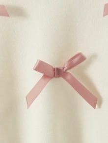 SHEIN Playful Pals 嬰兒女童秋冬休閒T恤套裝，設計感不對稱套頭高領灰粉色蝴蝶結裝飾米白色針織面料長袖T恤上衣，搭配灰粉色休閒喇叭褲，2件套，適合春夏秋冬，可愛童趣簡約舒適，適合外出、度假與派對穿著 - 彩色 - 查看 5