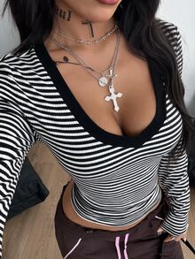 Coolane 黑色條紋彈性V領修身女款T恤，秋冬外出休閒街頭風極簡基礎日常穿搭黑色T恤 - 黑與白 - 查看 3