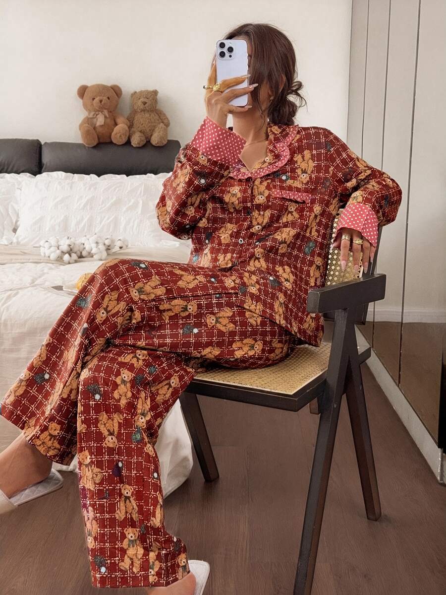 Napfluff Conjunto de Pijama Feminino Doce e Fofo com Estampa de Urso e Xadrez, Calça com Babado, Lapela com Poá e Manga Longa, 2 Peças Loungewear - Marrom - Visão 1