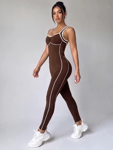 Velisys Velisys Jumpsuit Olahraga Wanita Warna Cokelat dengan Trim Kontras, Elastisitas Tinggi, Tanpa Punggung, dan Detail Kerut untuk Yoga, Kebugaran, dan Lari - Coklat - View 3