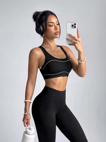 Dewbera Dewbera Women's Black & White Contrast Backless Sports Bra High Elastic - Black - View 5