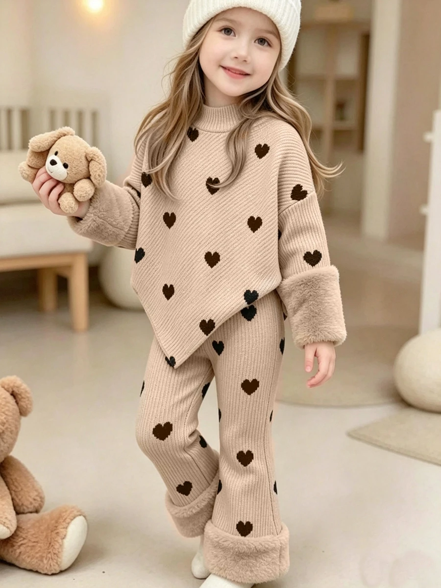 SHEIN Elladie kids 女童休閒兩件式T恤與長褲套裝,春秋冬季適用,不對稱套頭高領深棕色針織羅紋刷毛布料,極地抓絨袖子拼接長袖上衣,極地抓絨袖口拼接休閒喇叭褲,適合返校、日常穿著、學校、外出、旅行與派對 - 卡其色 - 查看 1