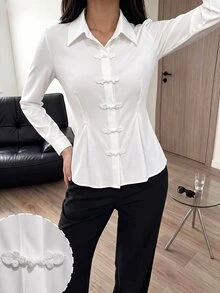 Modelyn 新款中式青蛙鈕扣領長袖修身顯瘦女款優雅通勤百搭襯衫 - 白色 - 查看 7