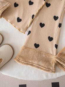 SHEIN Elladie kids 女童休閒兩件式T恤與長褲套裝，春秋冬季適用，不對稱套頭高領深棕色針織羅紋刷毛布料，極地抓絨袖子拼接長袖上衣，極地抓絨袖口拼接休閒喇叭褲，適合返校、日常穿著、學校、外出、旅行與派對 - 卡其色 - 查看 4