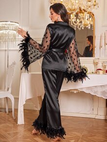 LuxeNights 女款白色緞面奢華套裝：大袖口配毛皮飾邊、心形蕾絲袖子、毛皮飾邊褲腳，高端兩件式睡衣居家服，適合戶外穿著 - 黑色 - 查看 2