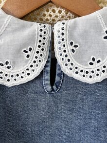 SHEIN 幼童女童牛仔洋裝，甜美優雅可愛復古風，藍白條紋鏤空蕾絲蝴蝶結荷葉邊泡泡袖圓領，生日派對畢業禮服 - 藍色 - 查看 5