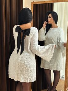 GalTyme Gaun Payet Tenun Elegan untuk Wanita Ukuran Plus dengan Leher Bulat dan Desain Pita di Belakang - Krem - View 1