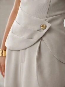 MOTF PREMIUM YELLOW SLIMMING ELEGANT CASUAL COMMUTE 2 PIECES SET WITH ROSE BUTTON DECOR - Grey - View 2