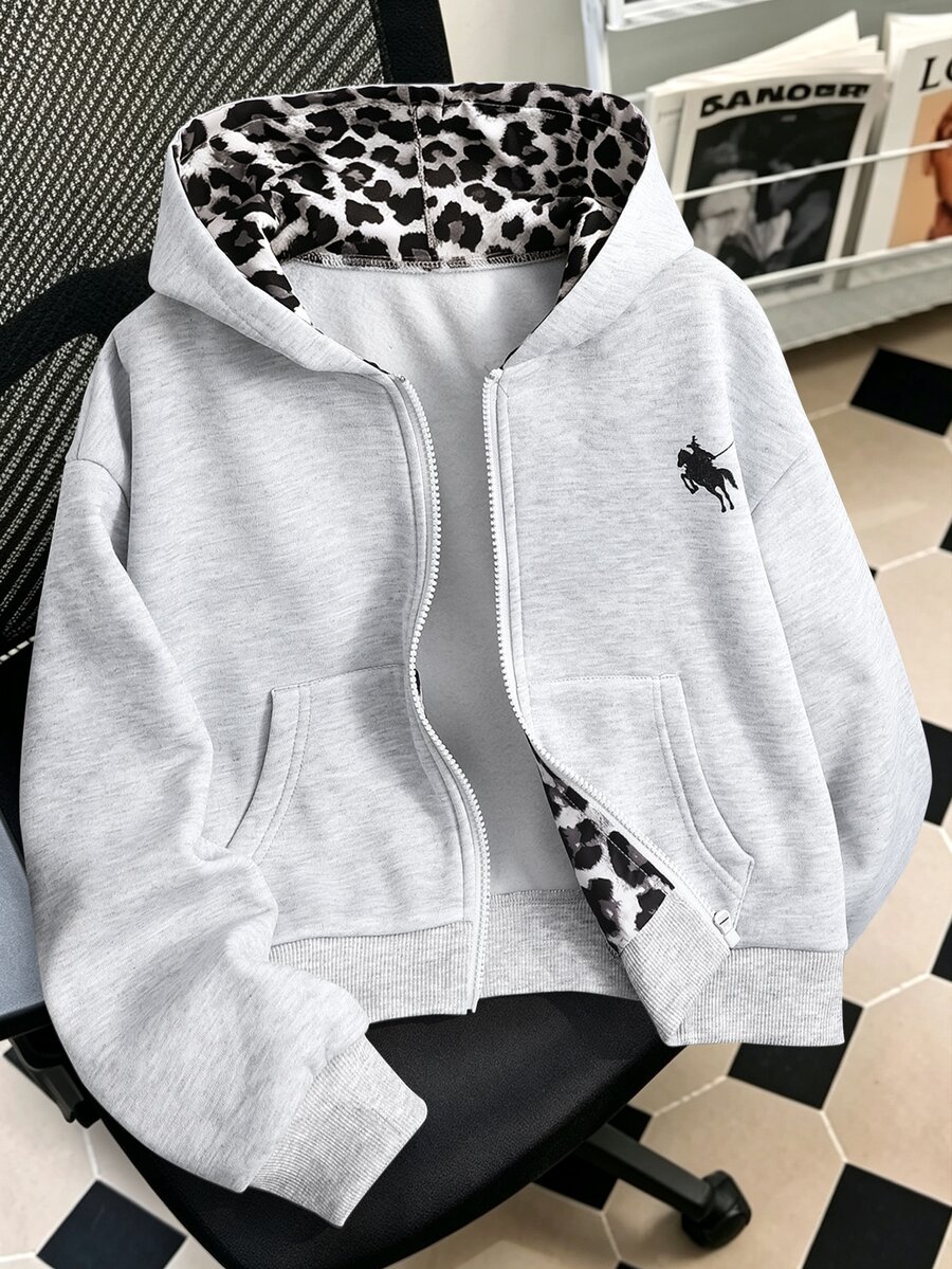 SHEIN Sparklyn Tween女孩短版連帽拉鍊外套,灰色寬鬆落肩外套,豹紋對比連帽內裡設計,小馬印花設計,休閒袋鼠口袋羅紋下擺,時尚青少年學生日常運動上衣,舒適針織面料,春秋百搭修身短版外套連帽衫 - 灰色 - 查看 1