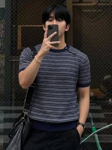 DAZY 男士短袖條紋圓領鈕扣不對稱門襟針織上衣 - 藏蓝色 - 查看 4