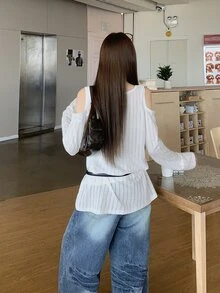 DAZY 女款鏤空露肩開衩休閒寬鬆版型T恤 Y2K - 白色 - 查看 4