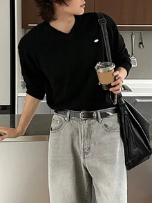 DAZY Autumn/Winter Black V-Neck Metal Logo Design Long Sleeve Men's Sweater - Black - View 6