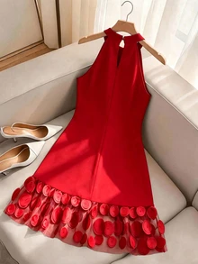 GlowEve CURVE Plus Size Women's Elegant Patchwork 3D Mesh Halter Neck Dress - Red - View 2